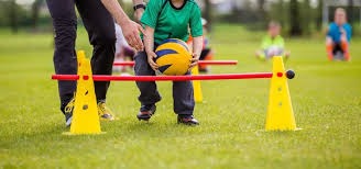 看完国足的集训名单，主力李源一落选刘诚宇入选，伊万的胆子真大